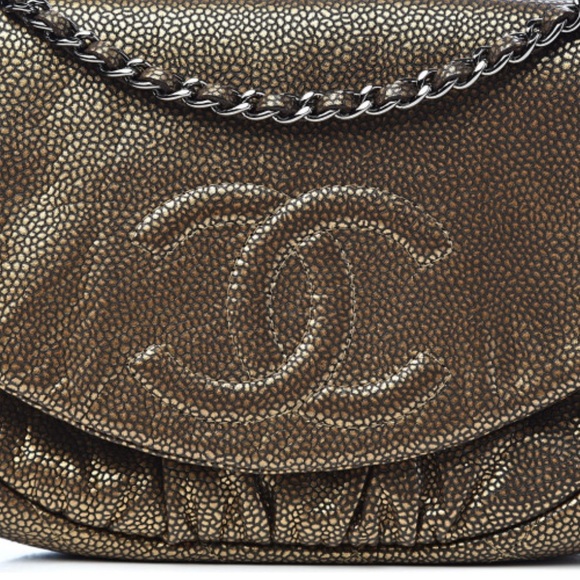 This is an authentic CHANEL metallic caviar half moon wallet on chain in bronze. - Picture 6 of 7